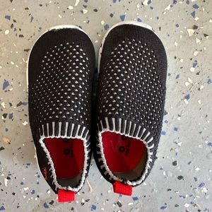 We Kai run water shoe 5